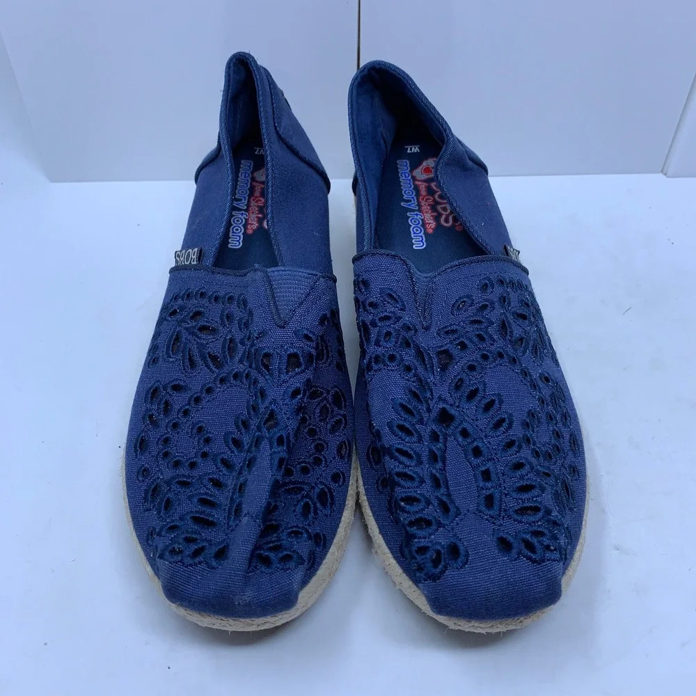 Skechers BOBS Womens 7 Navy Eyelet Lace Crochet Espadrille Slip On Flats 34469